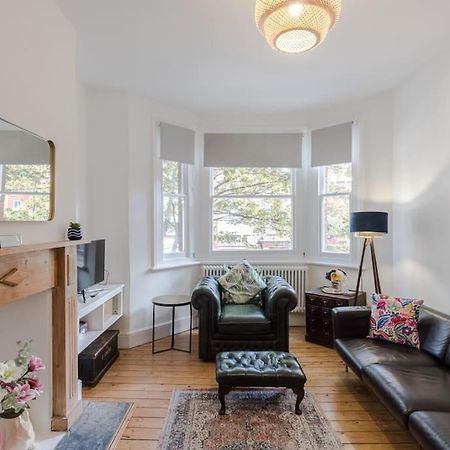 The Oval Abode Apartment Londra Exterior foto