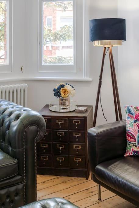 The Oval Abode Apartment Londra Exterior foto