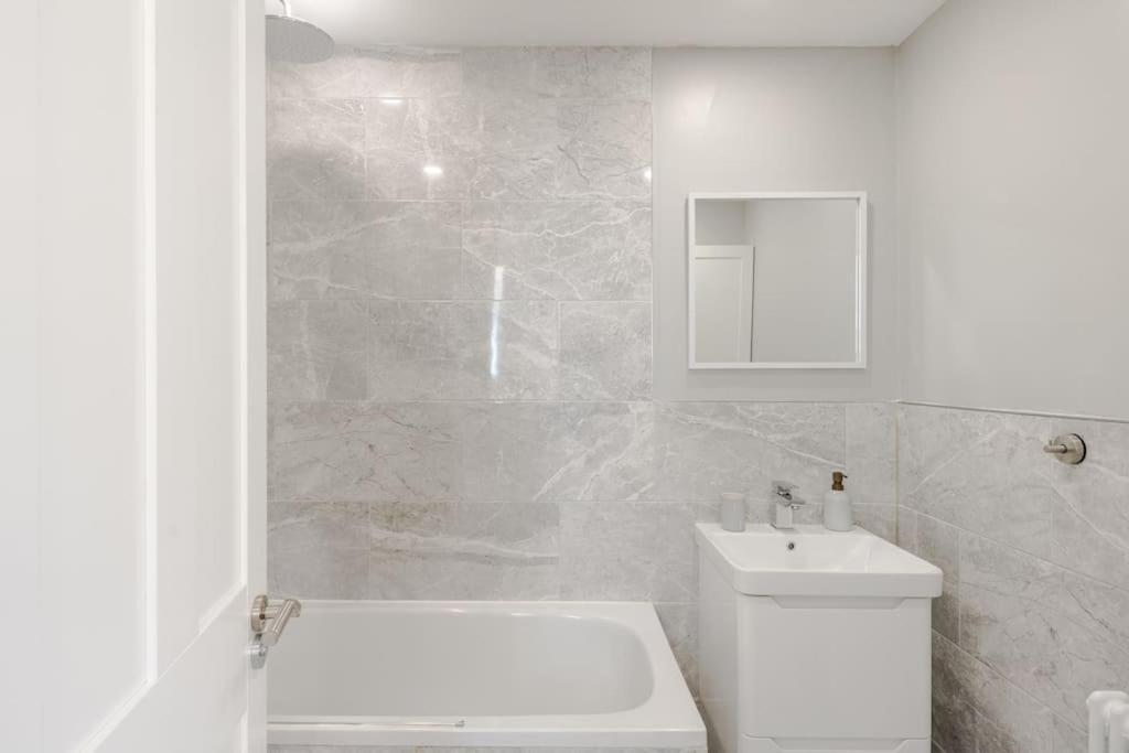 The Oval Abode Apartment Londra Exterior foto