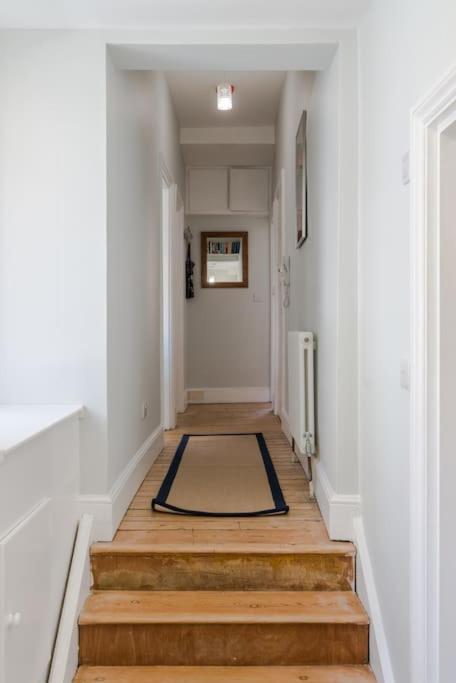 The Oval Abode Apartment Londra Exterior foto